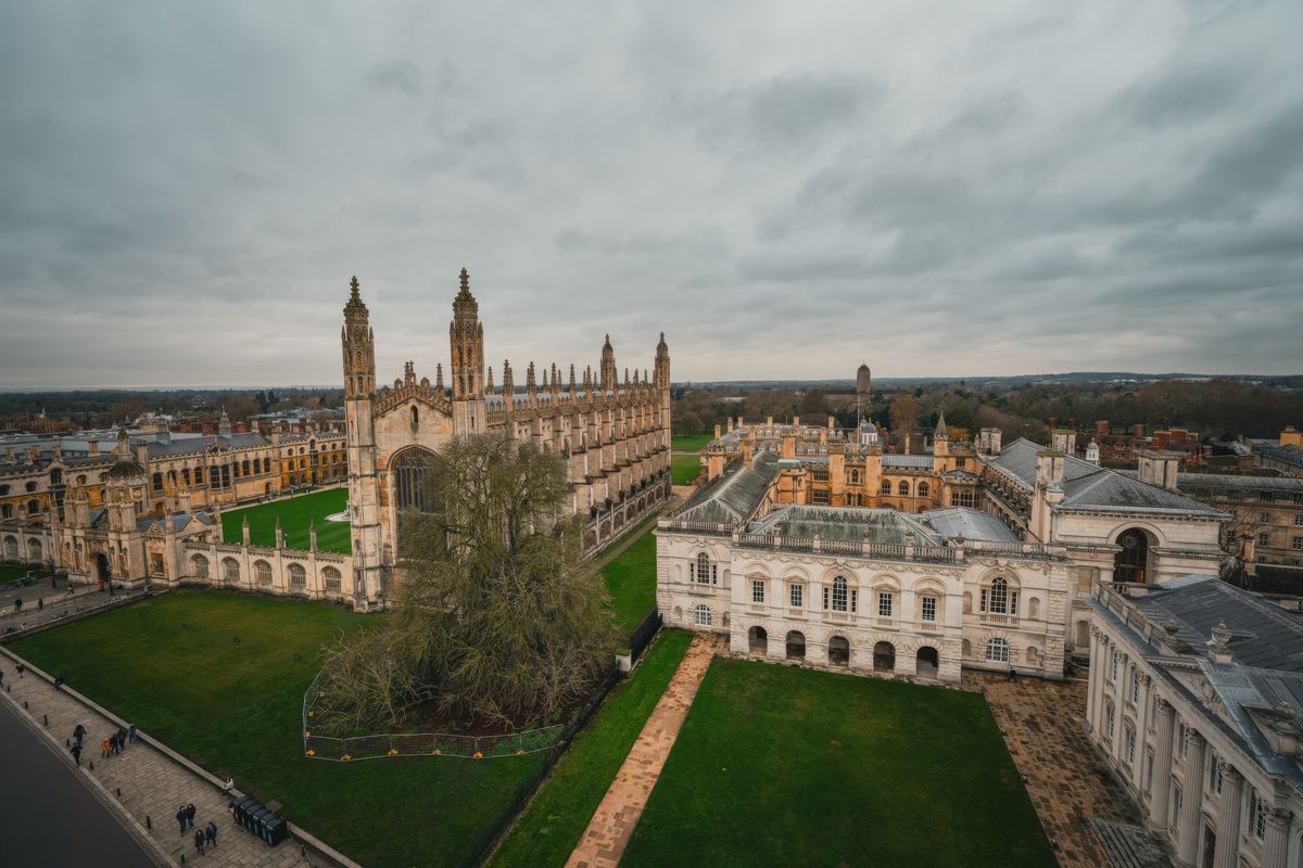 Punting sur la rivière Cam à Cambridge