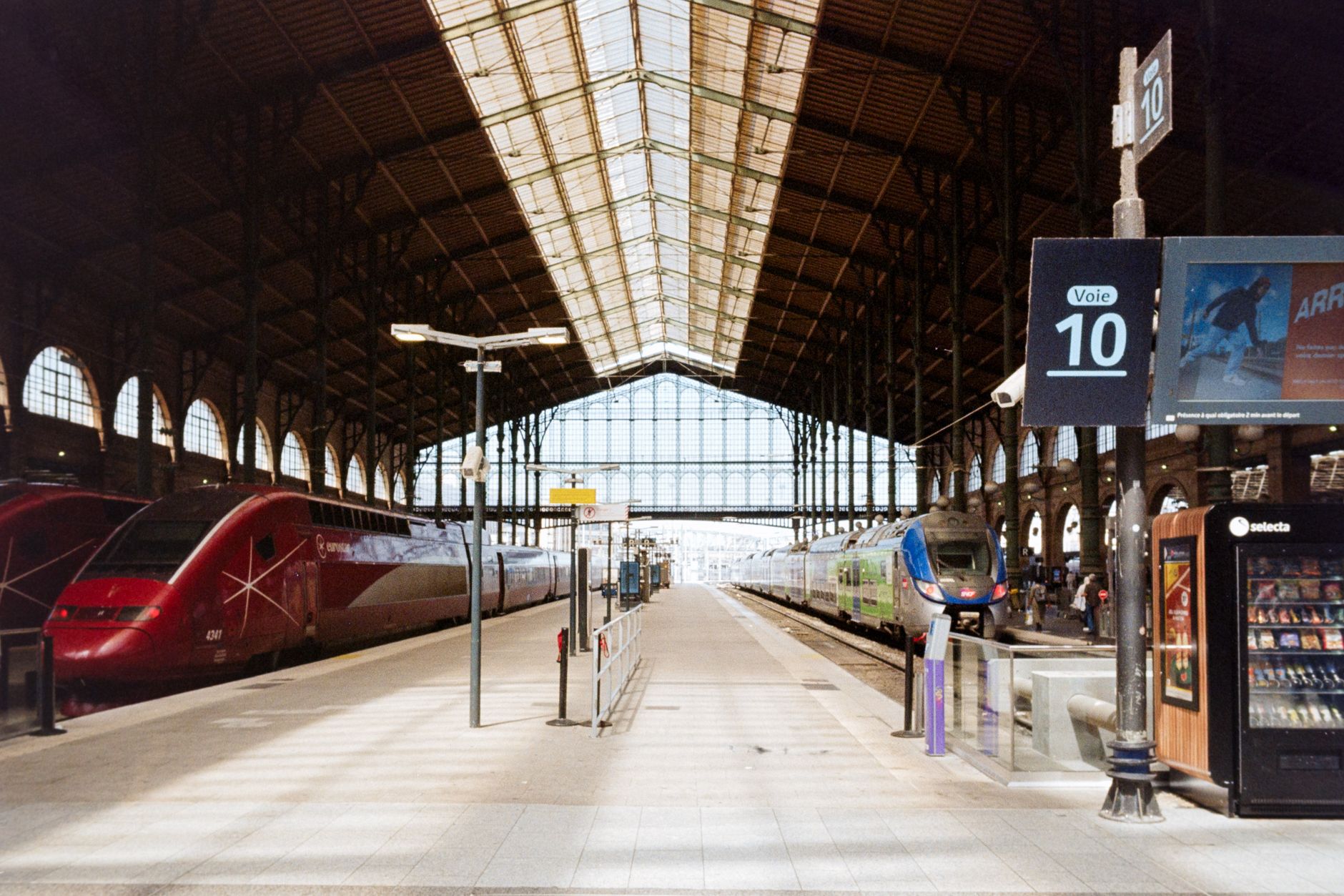 TGV en gare pour le trajet Lyon-Londres avant la correspondance Eurostar