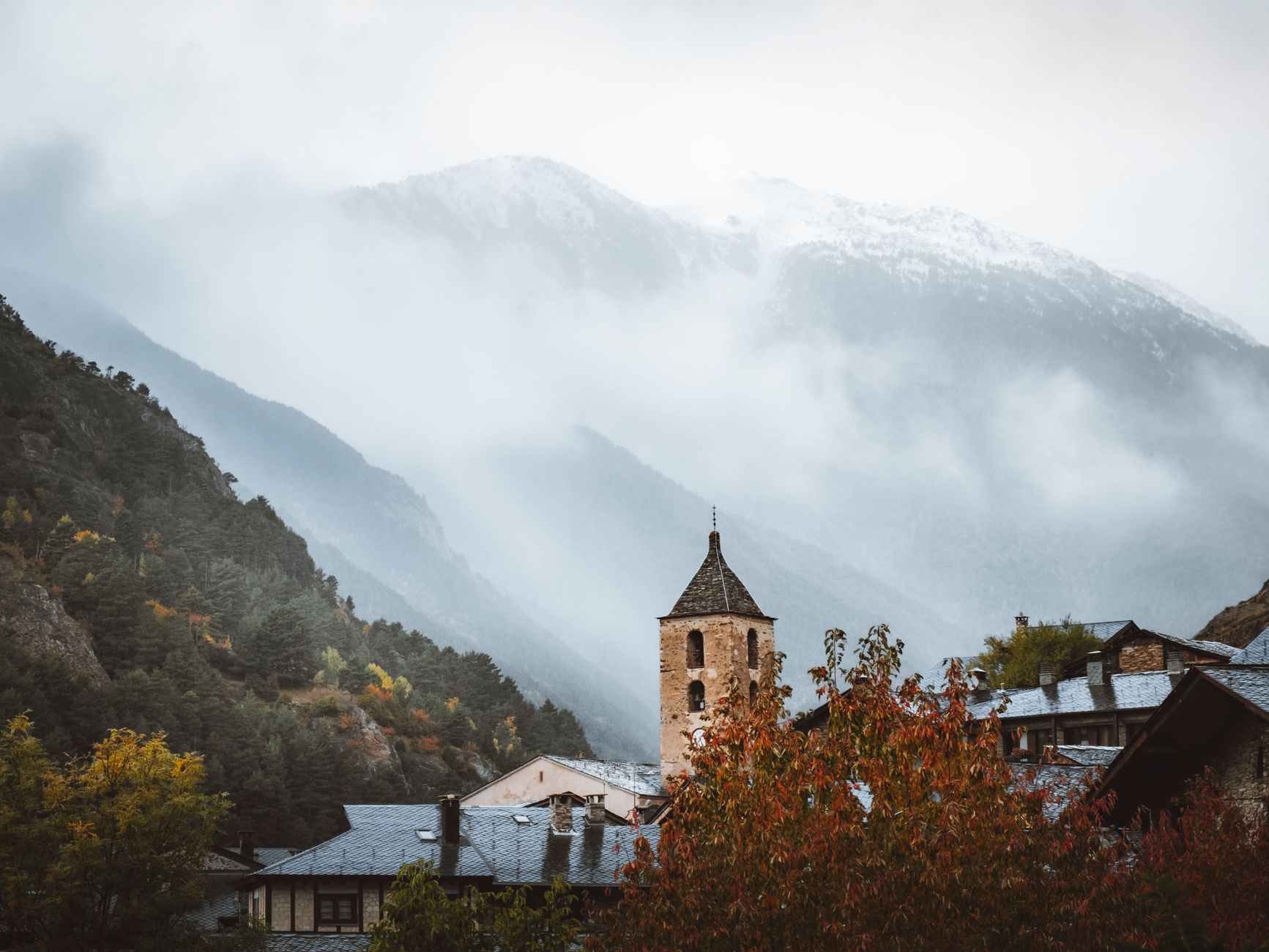 Village d'Andorre dans les Pyrénées d'où partent les voyageurs andorrans vers le Royaume-Uni